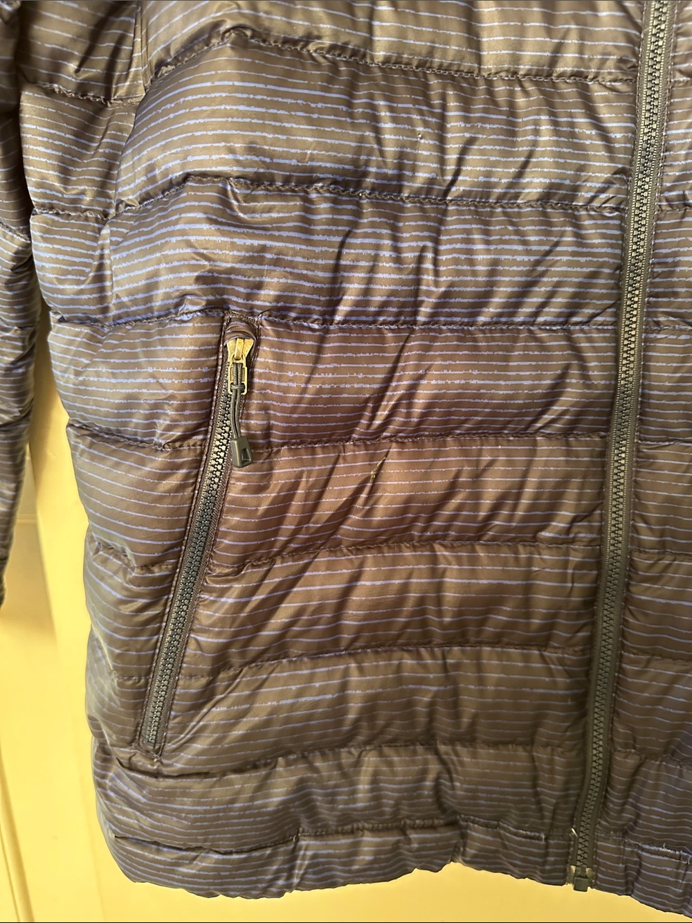 Patagonia Men's Lightweight Quilted Puffer Jacket - Dark Navy - Picture 3 of 12